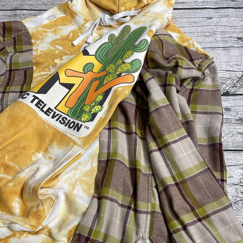 Up cycled flannel hoodie - Picture 4 of 4
